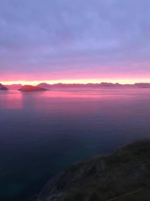 Trivelig Fritidshus Pa Arnes, Senja Straumstad Esterno foto